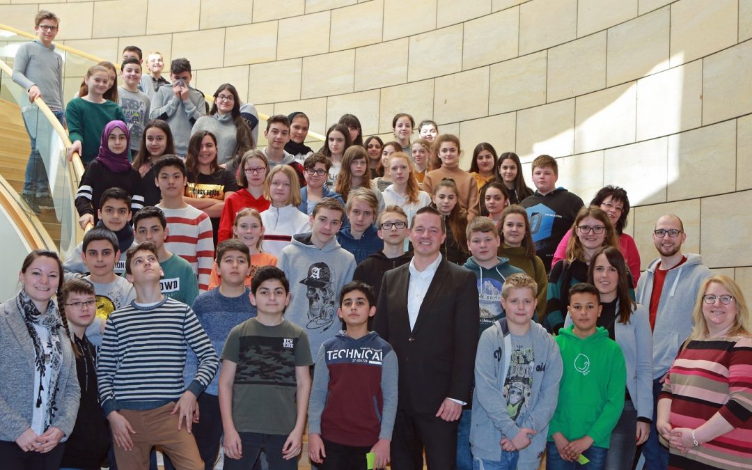 Schüler der Erich-Kästner-Realschule beim Girls‘ and Boys‘ Day im Landtag